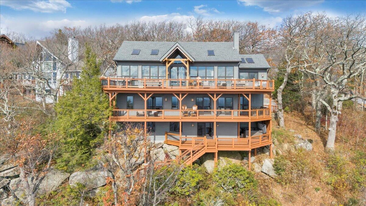 380 BLACKROCK CIR