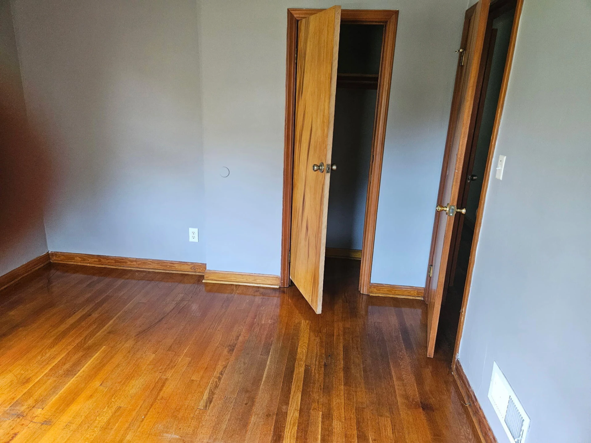 2108 Wayne ST - Photo 2