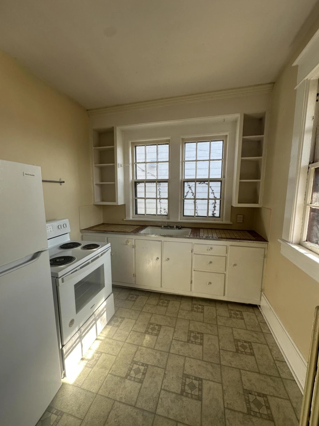 506 Highland AVE - Photo 3