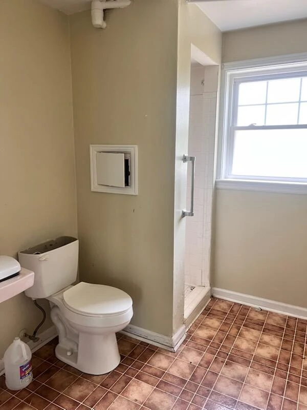 2521 Lakeview DR - Photo 10