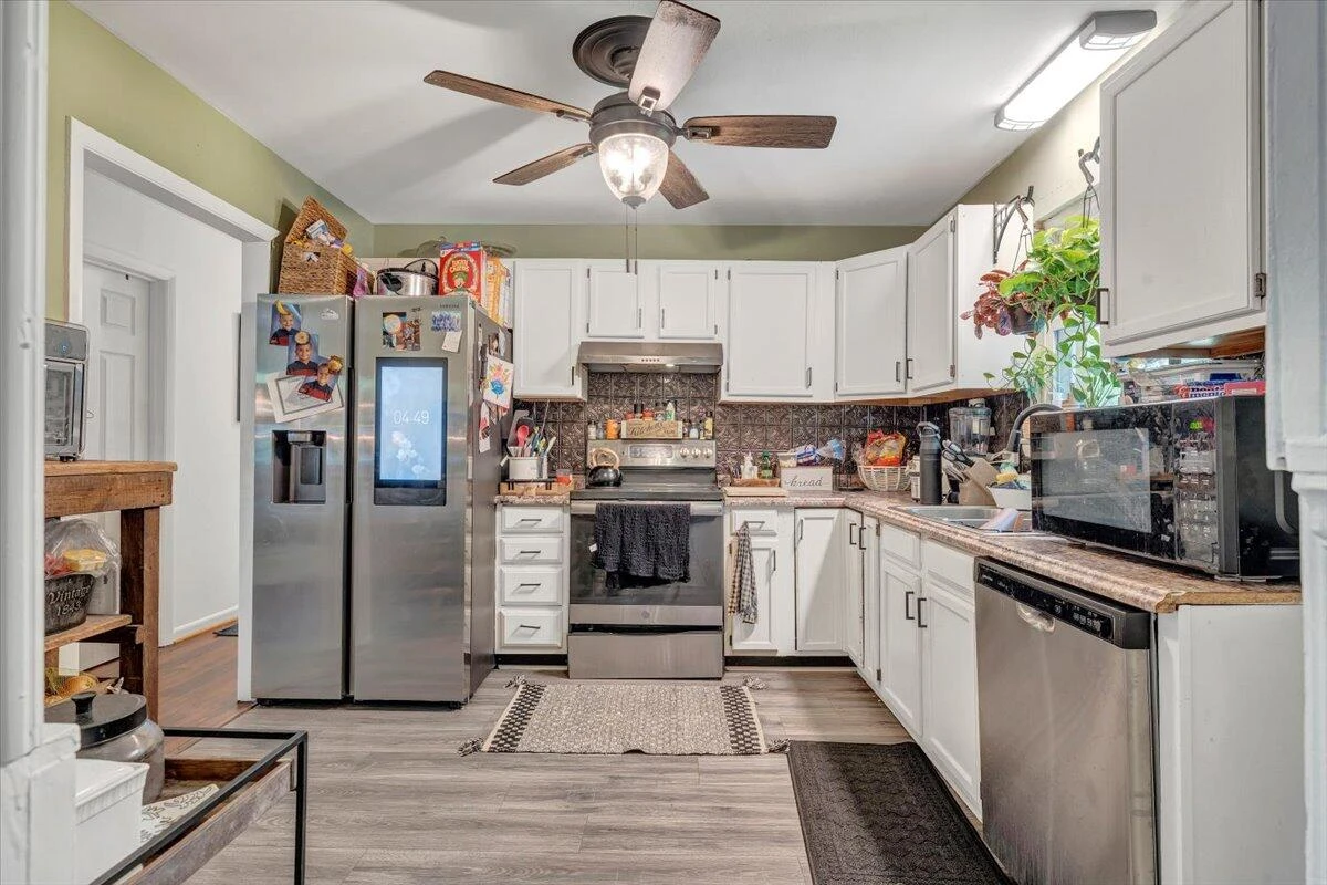 2734 Embassy DR - Photo 14