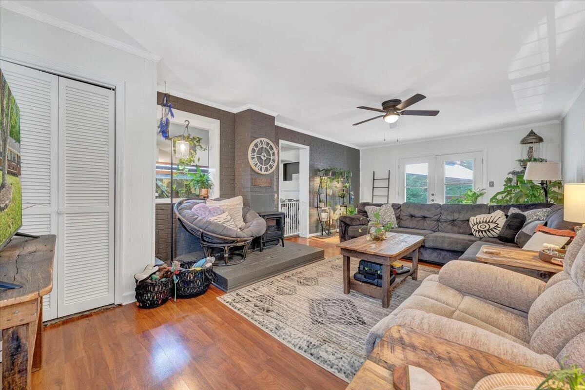 2734 Embassy DR - Photo 22