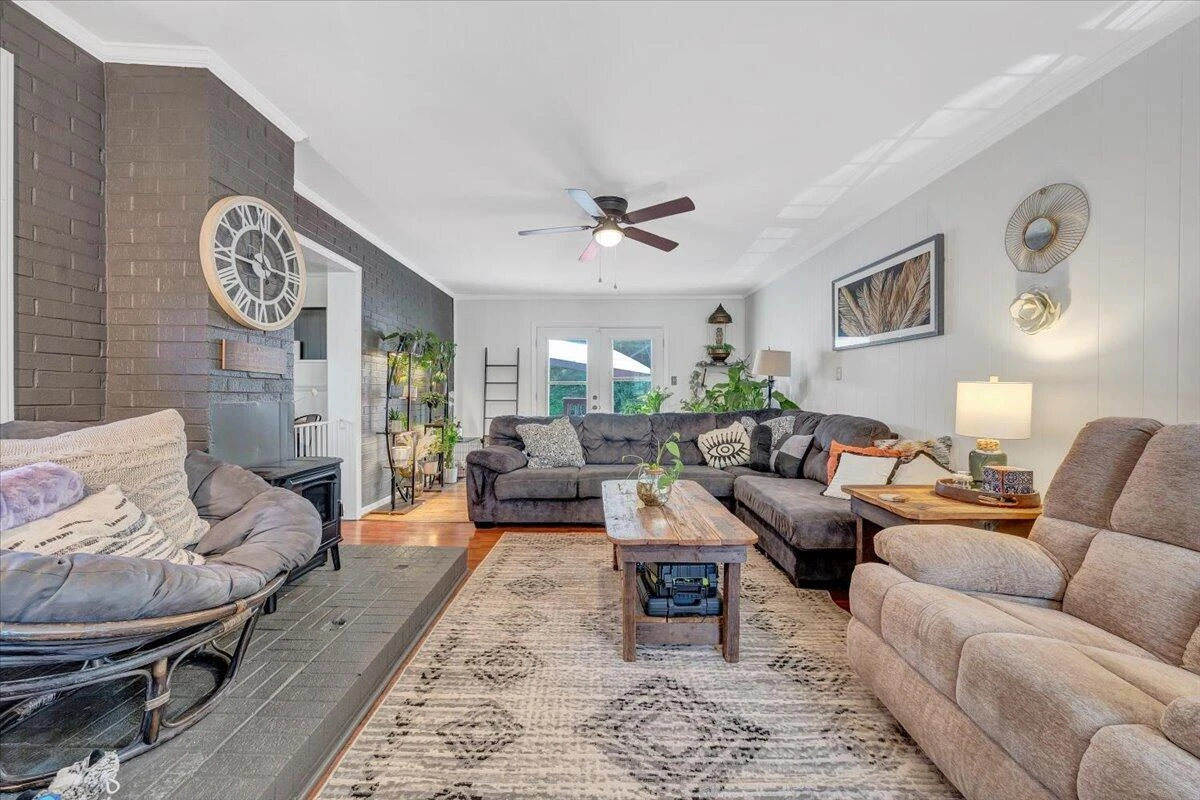 2734 Embassy DR - Photo 23