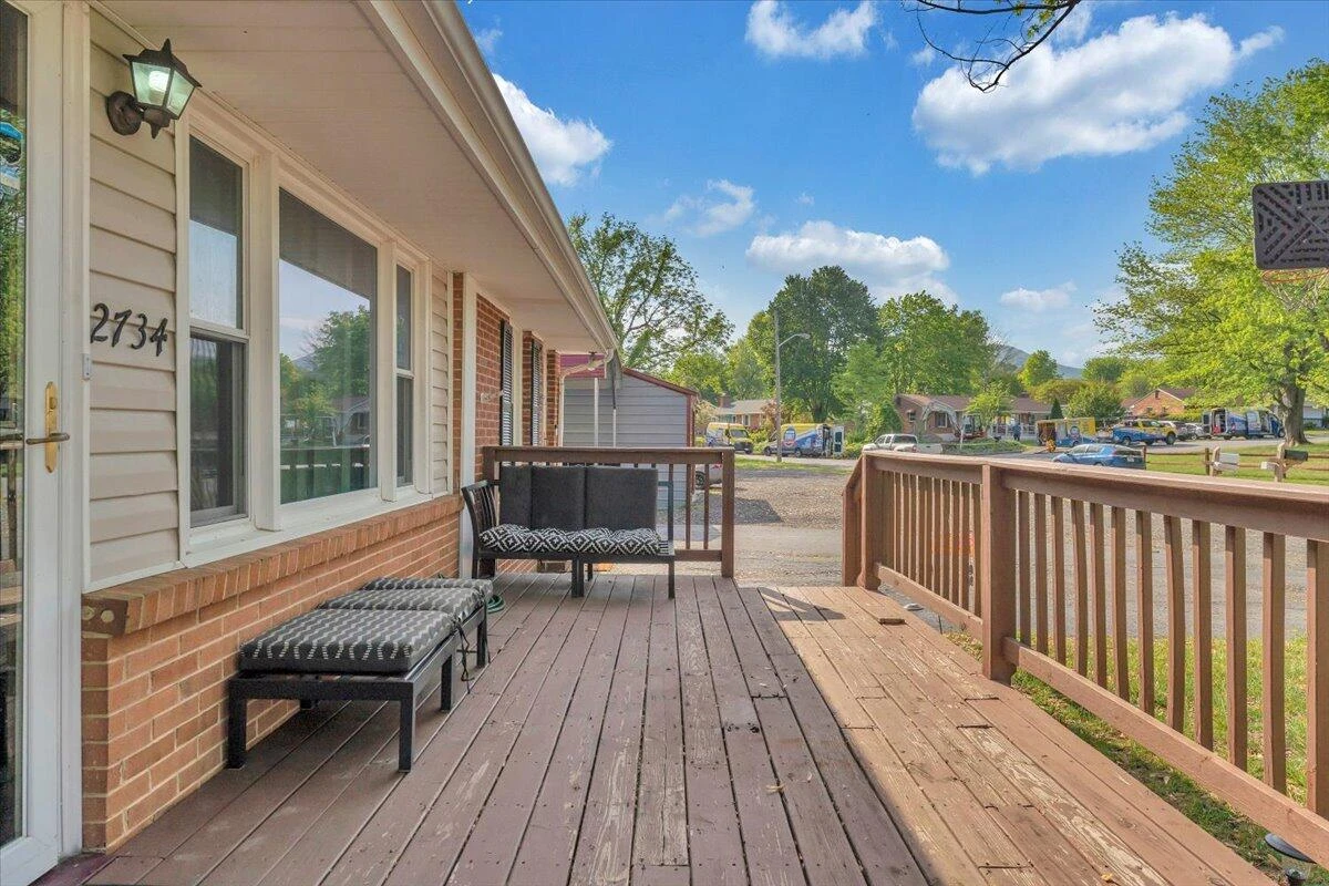 2734 Embassy DR - Photo 4