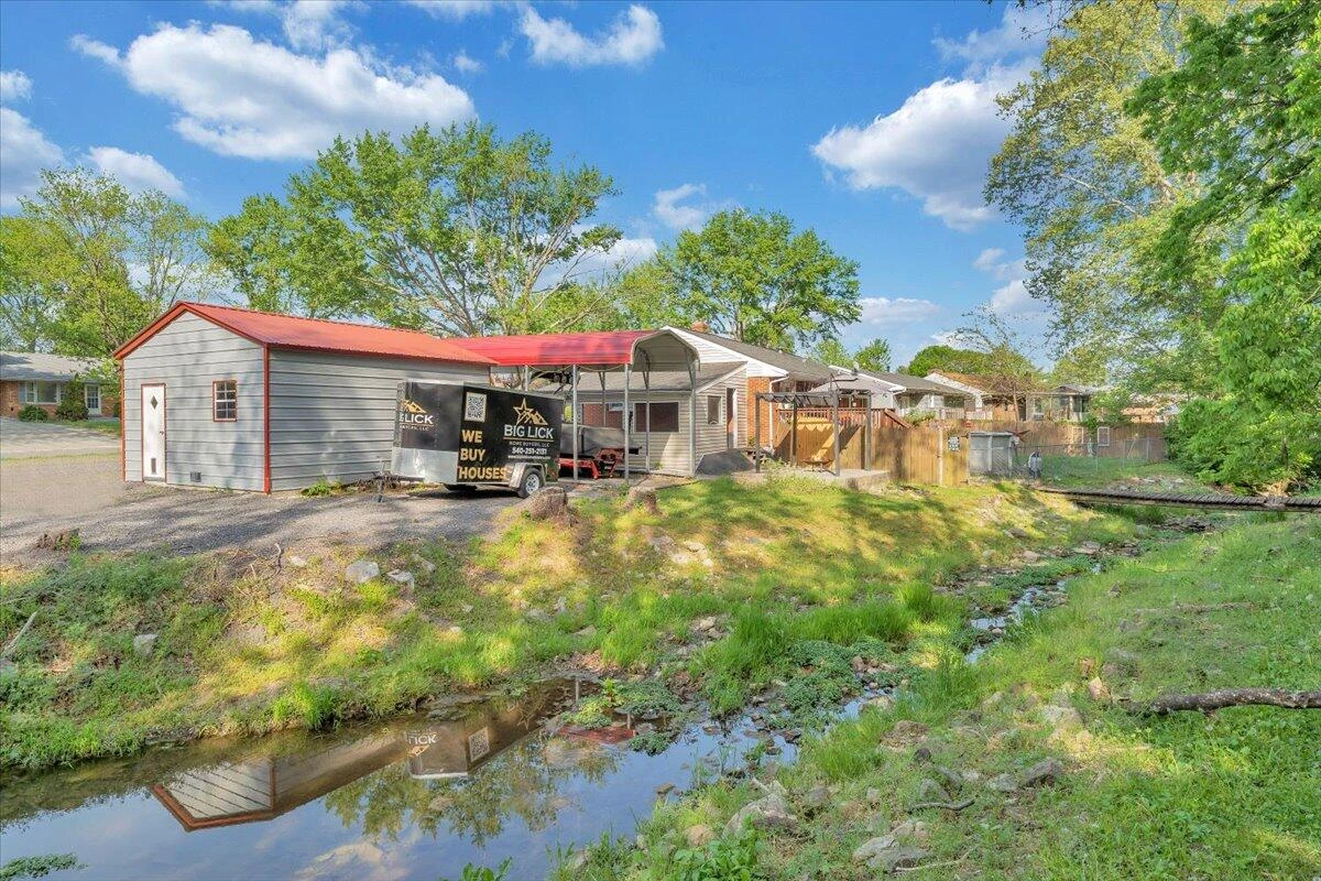 2734 Embassy DR - Photo 49