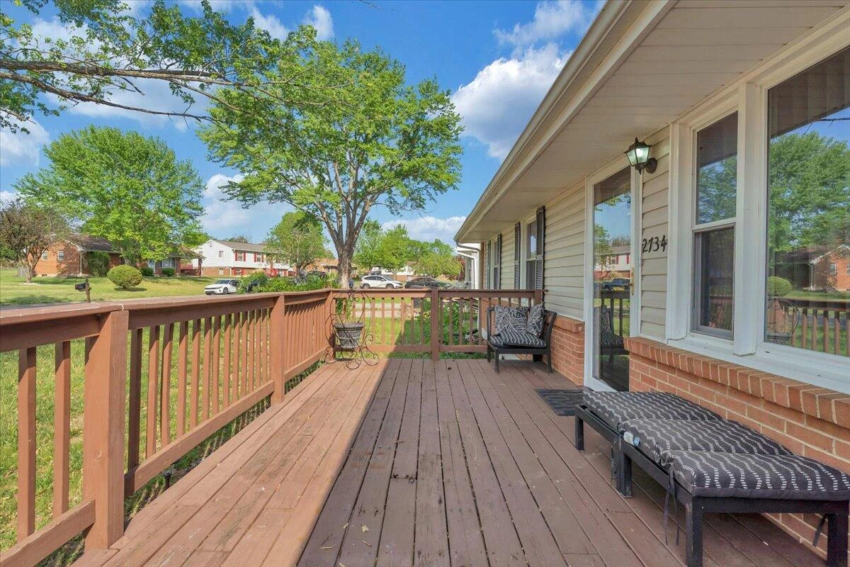 2734 Embassy DR - Photo 5