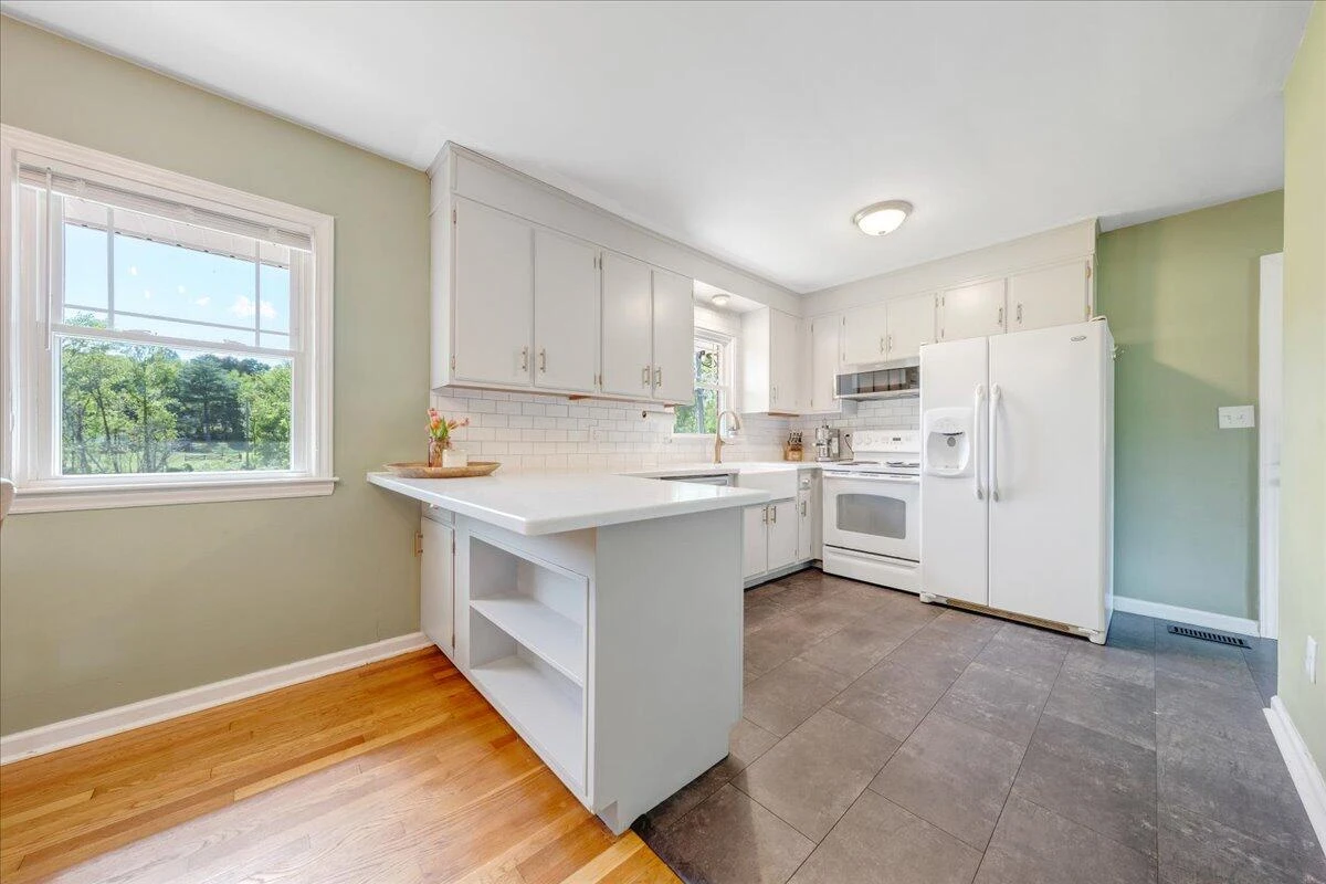 3223 Webster RD - Photo 11