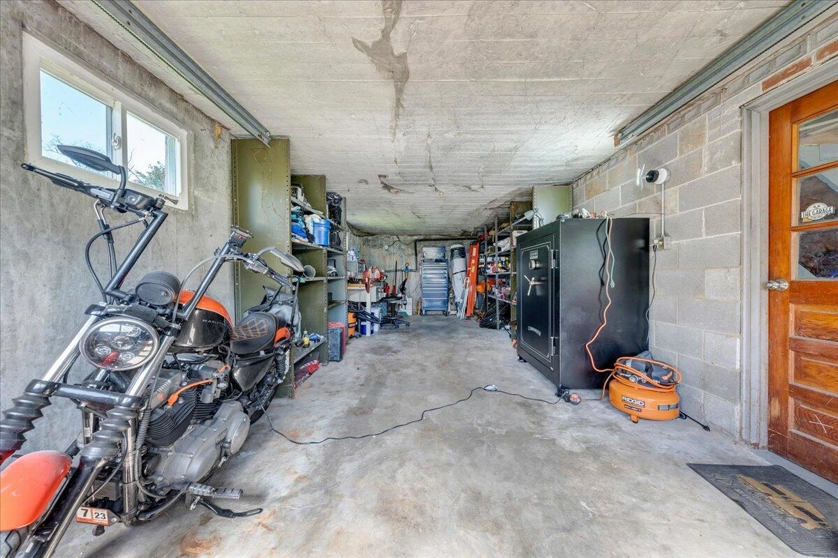 3223 Webster RD - Photo 28