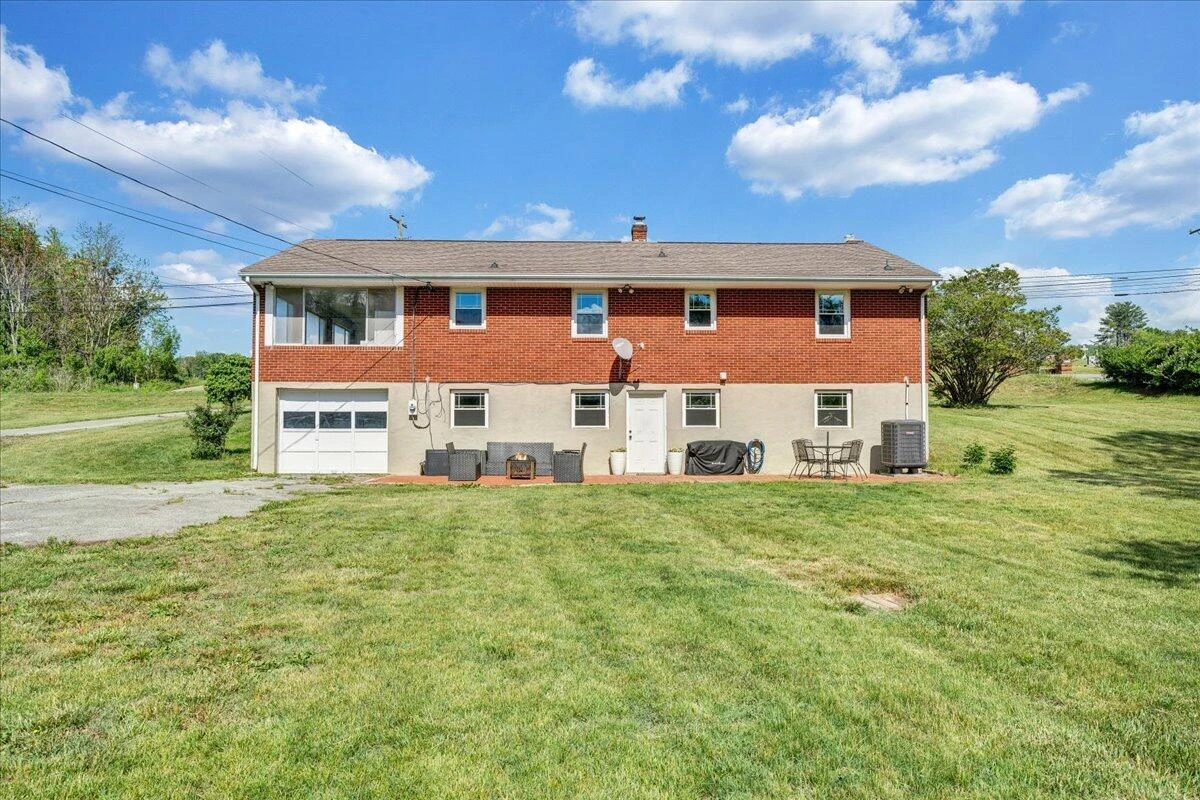 3223 Webster RD - Photo 33
