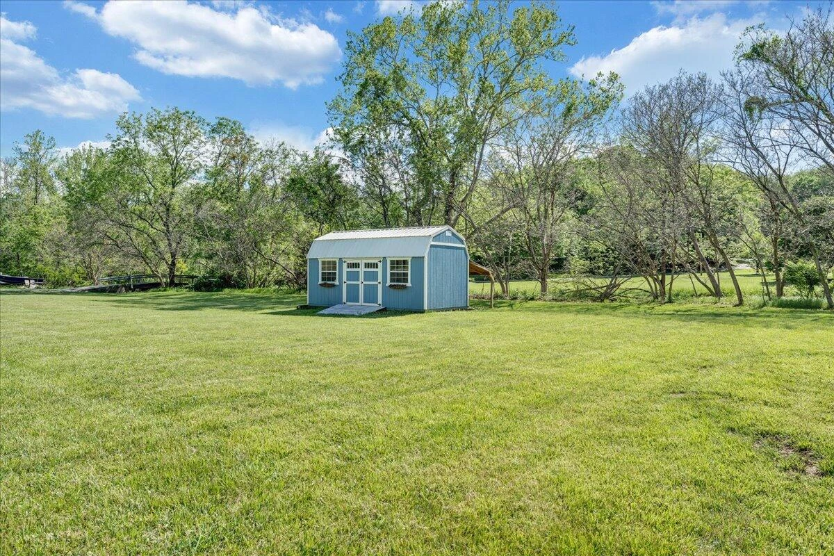 3223 Webster RD - Photo 38
