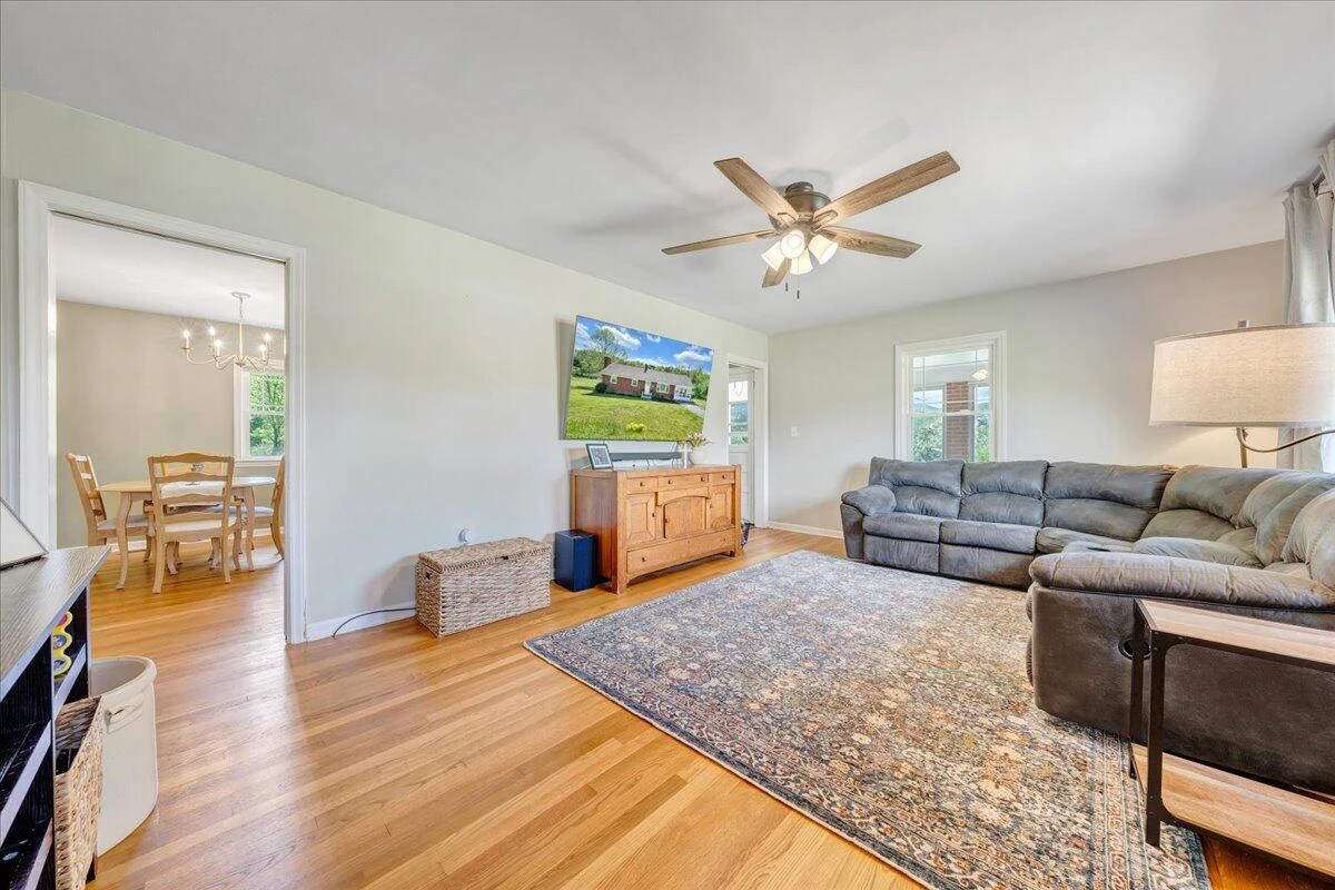 3223 Webster RD - Photo 5