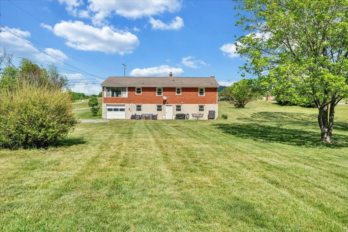 3223 Webster RD - Photo 53