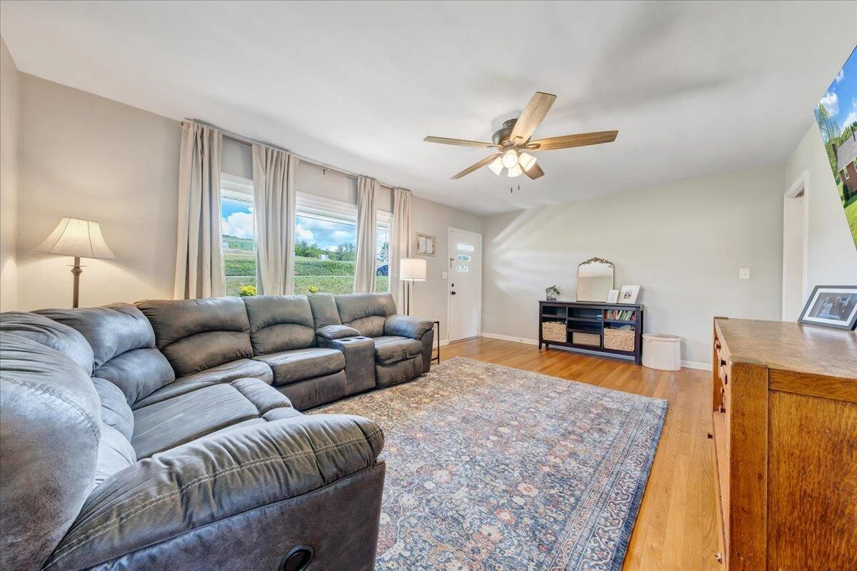 3223 Webster RD - Photo 6