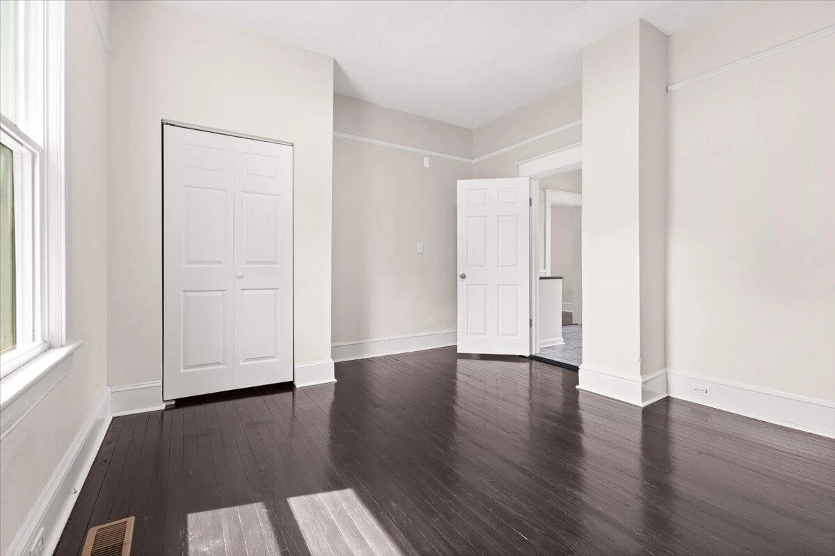 3933 Dakota AVE - Photo 14