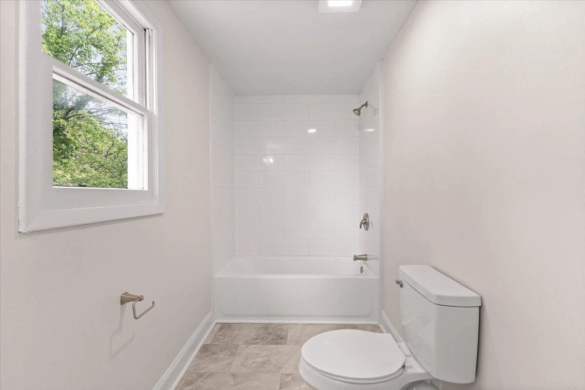 3933 Dakota AVE - Photo 17
