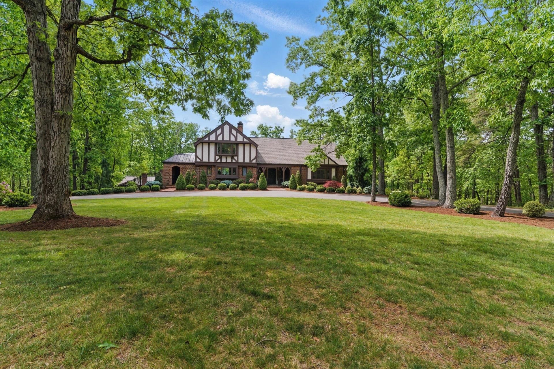 5225 Flintlock RD - Photo 2