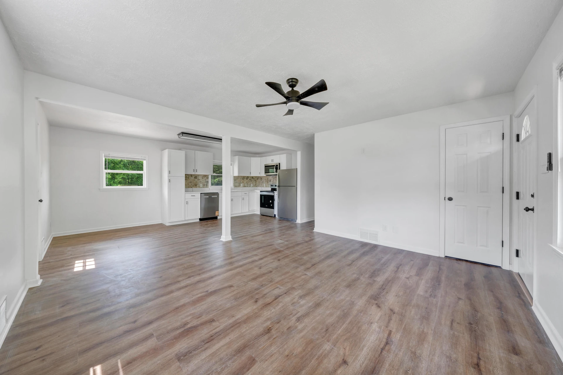 1485 Carver RD - Photo 4