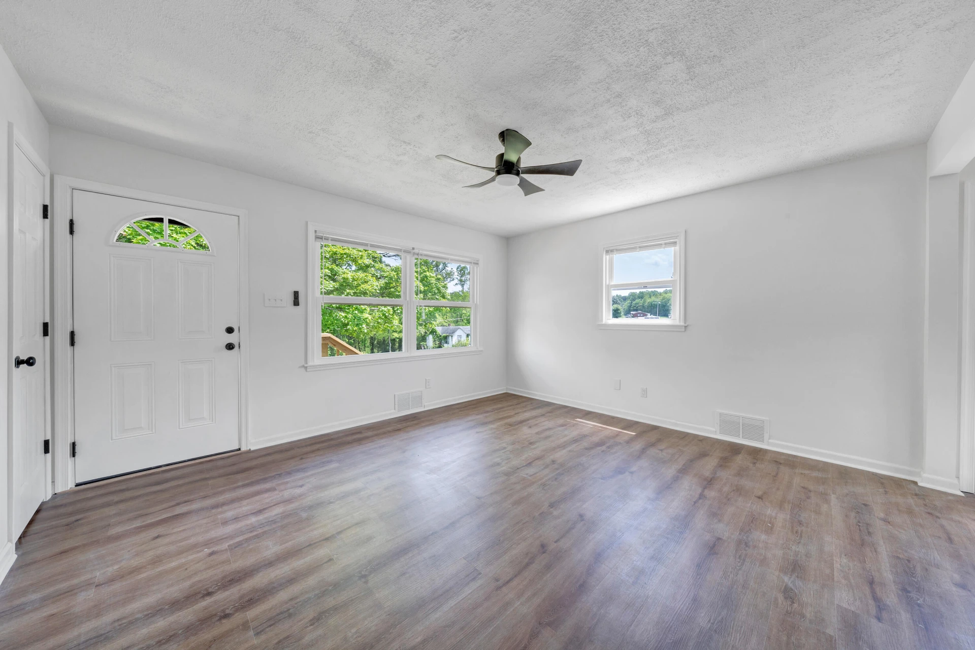 1485 Carver RD - Photo 6