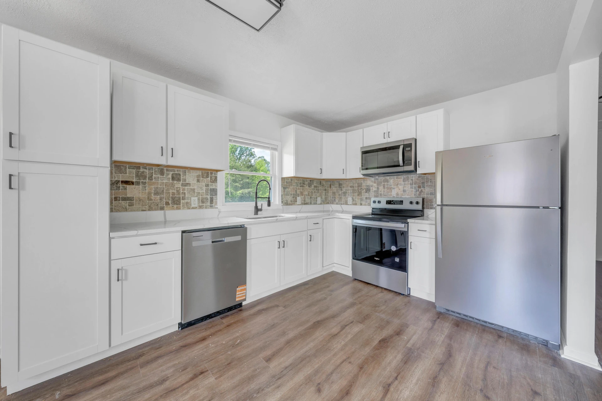 1485 Carver RD - Photo 8