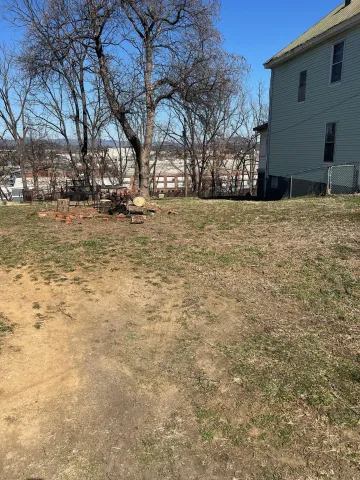 617 Church AVE