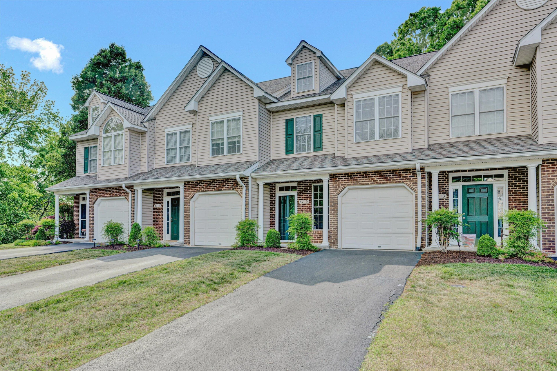 8715 Little Hoop RD - Photo 2