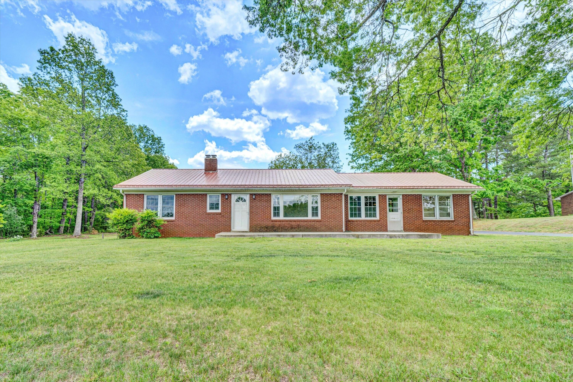 7080 OAK LEVEL RD