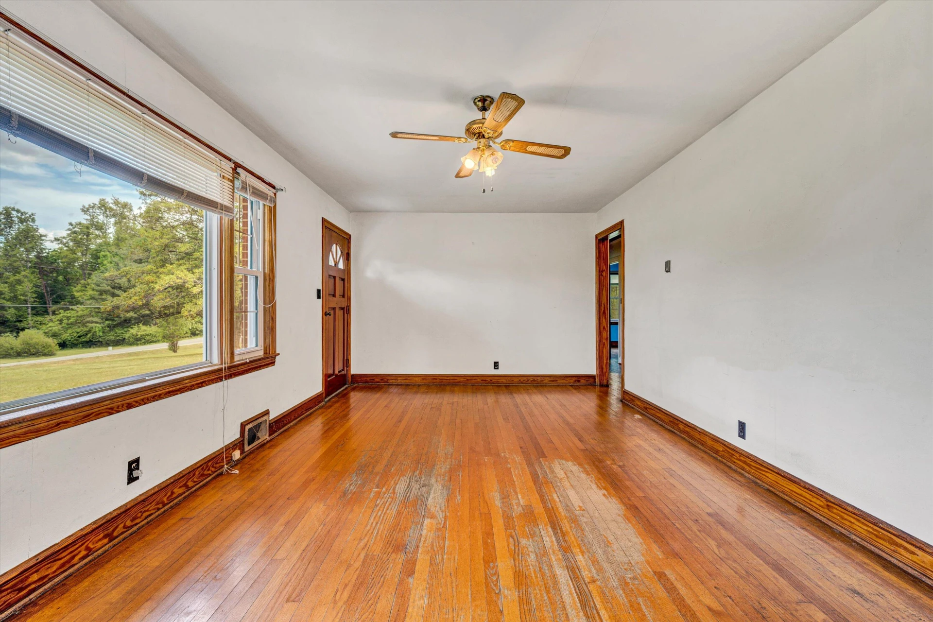 7080 OAK LEVEL RD - Photo 6