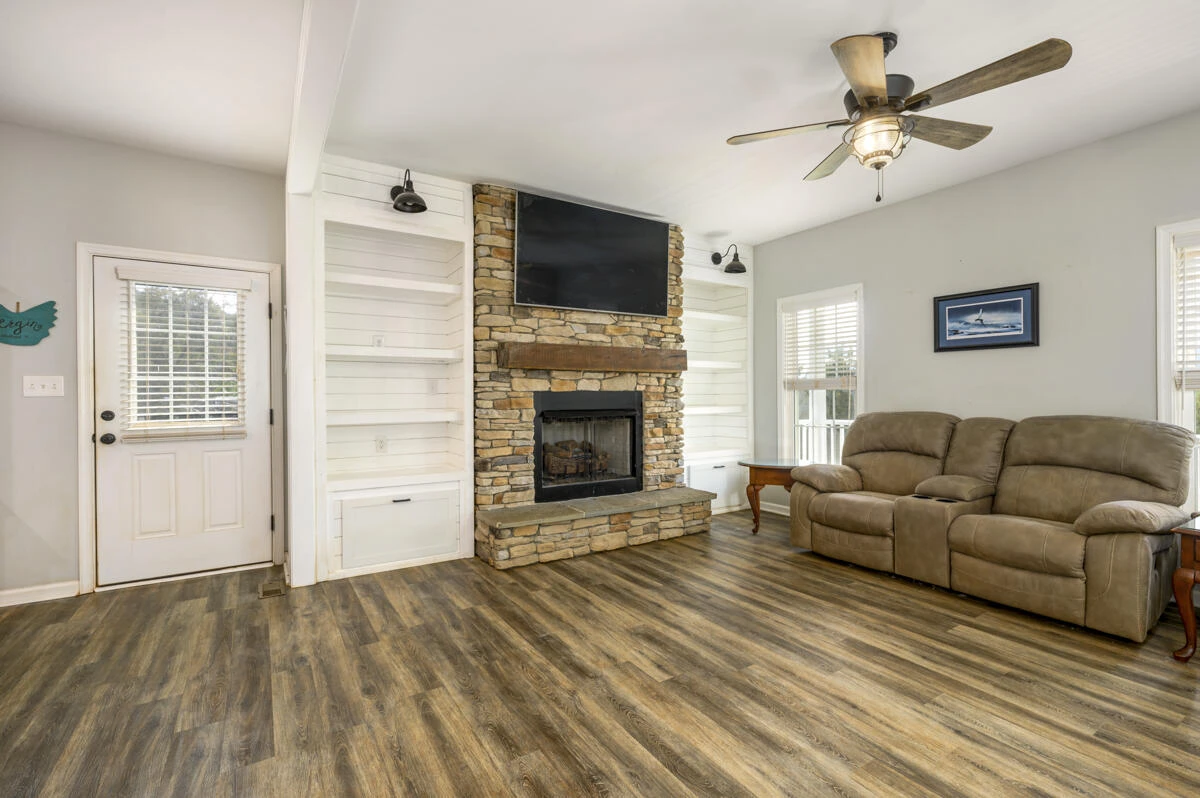 1169 Mountain Creek LN - Photo 19
