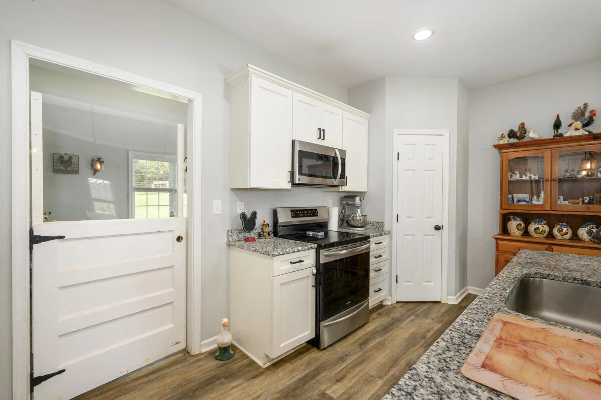 1169 Mountain Creek LN - Photo 21
