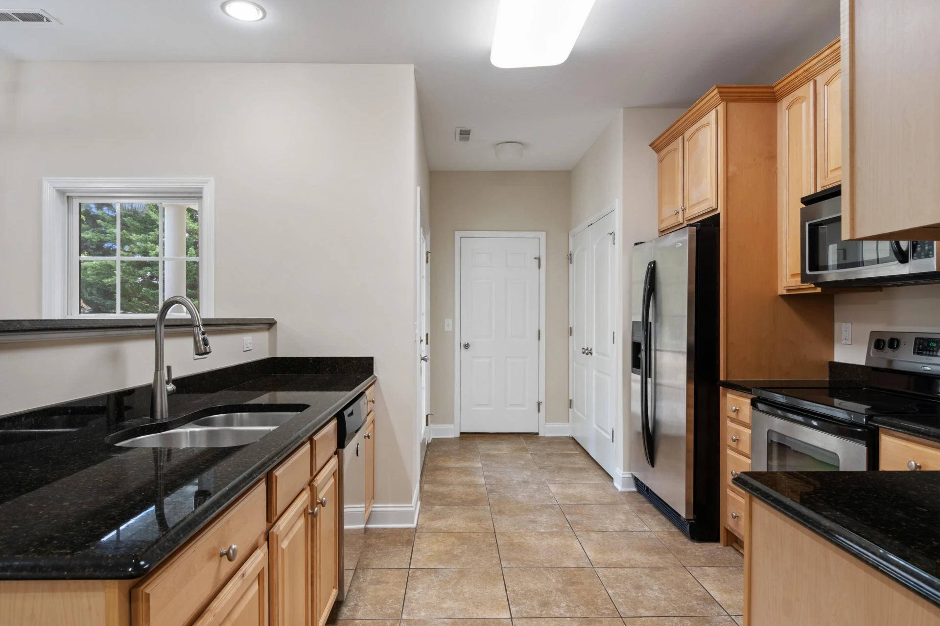 135 Phoenix BLVD - Photo 11