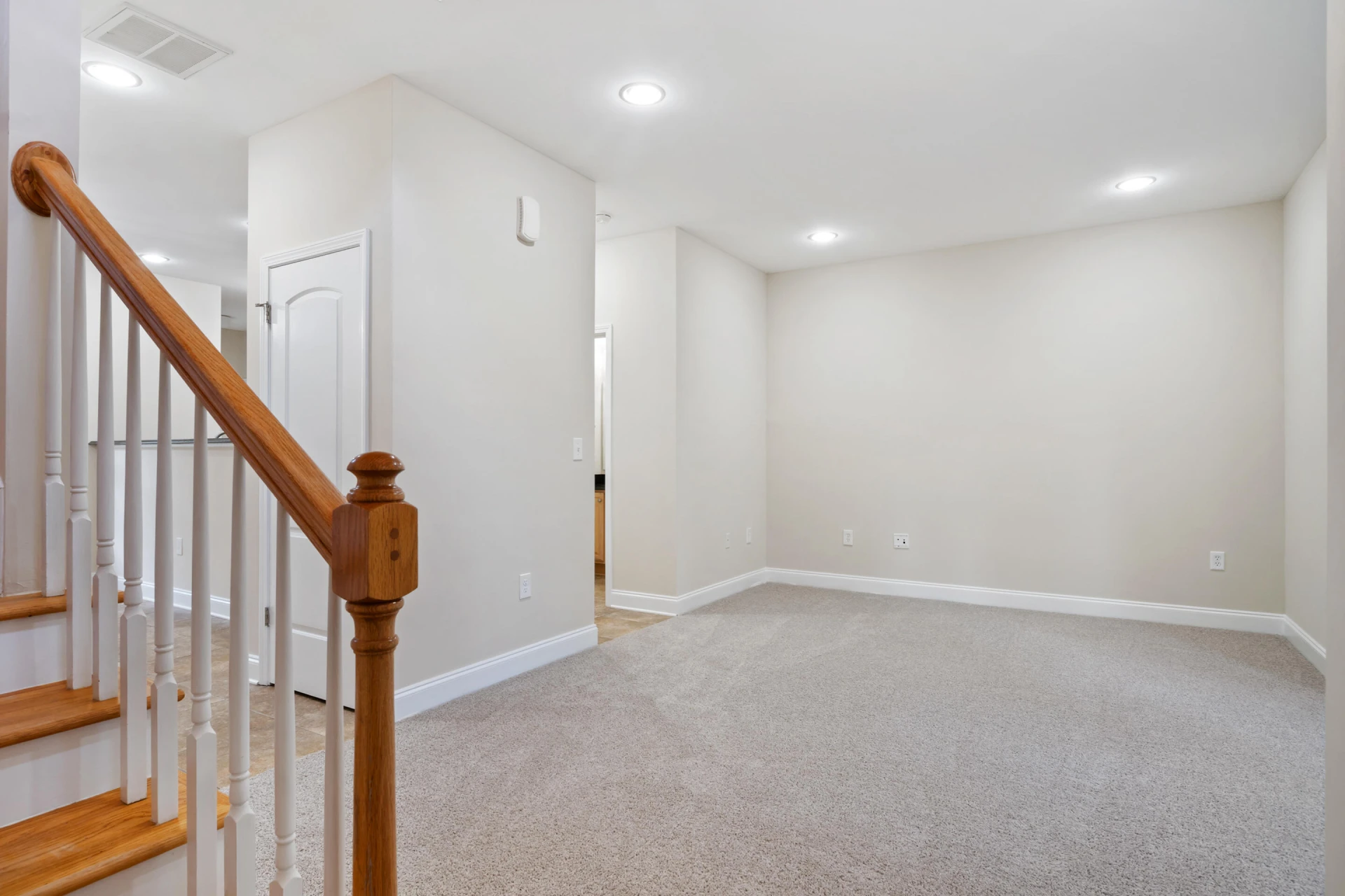135 Phoenix BLVD - Photo 6