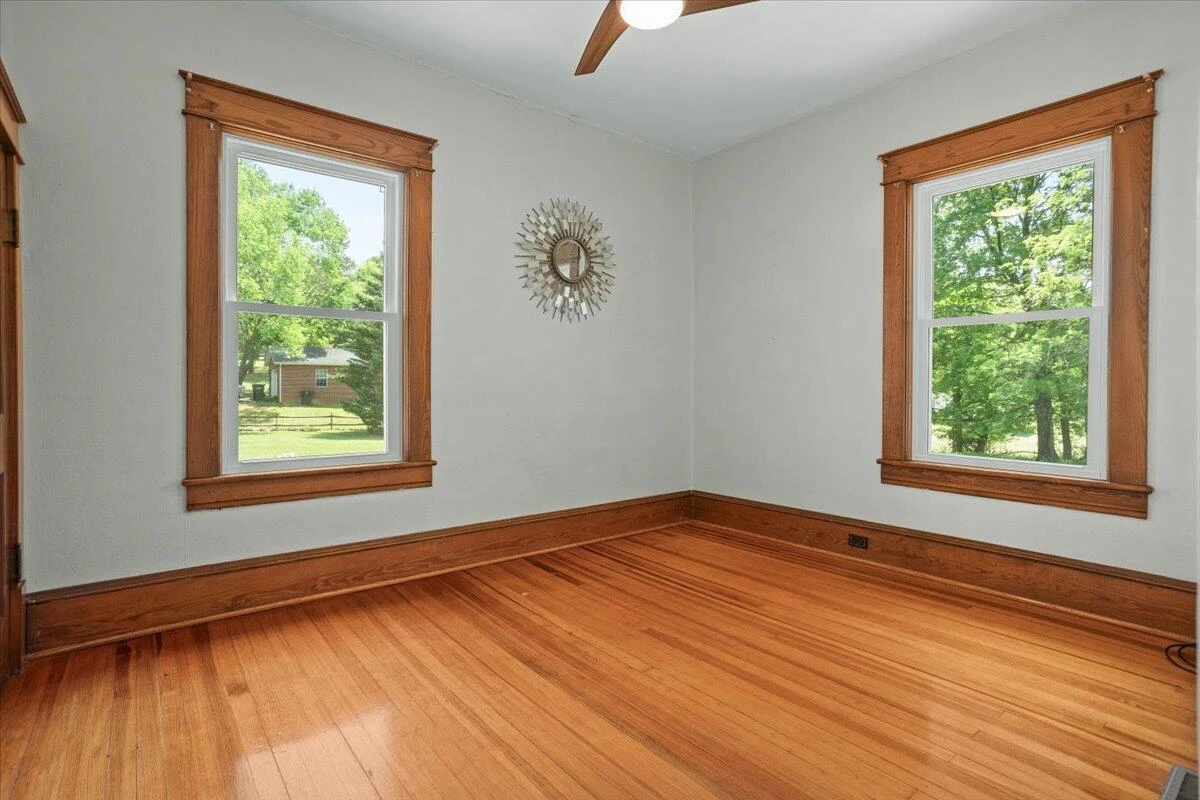 5817 Viewpoint AVE - Photo 31