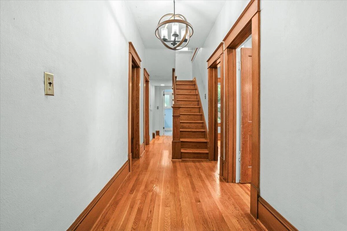 5817 Viewpoint AVE - Photo 36