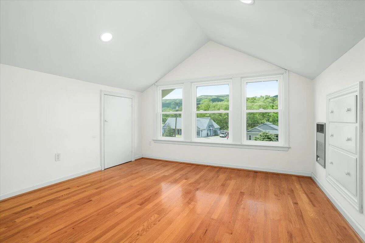 5817 Viewpoint AVE - Photo 43