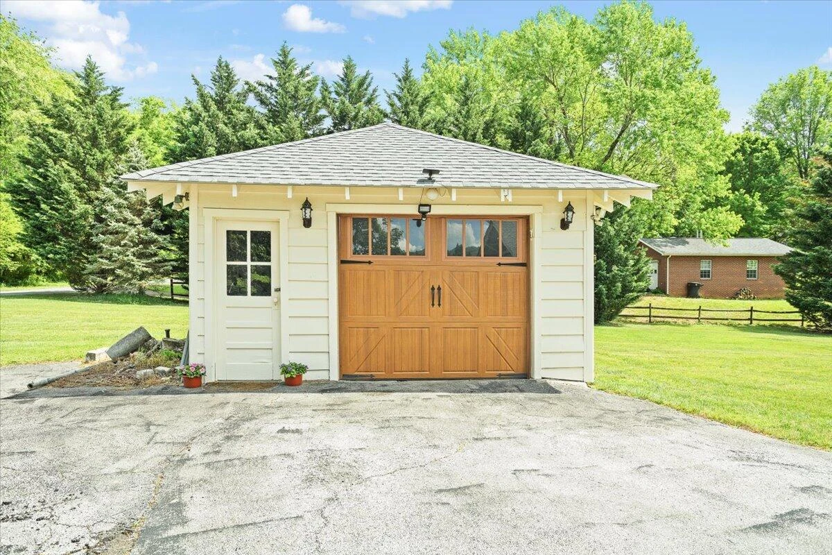 5817 Viewpoint AVE - Photo 44