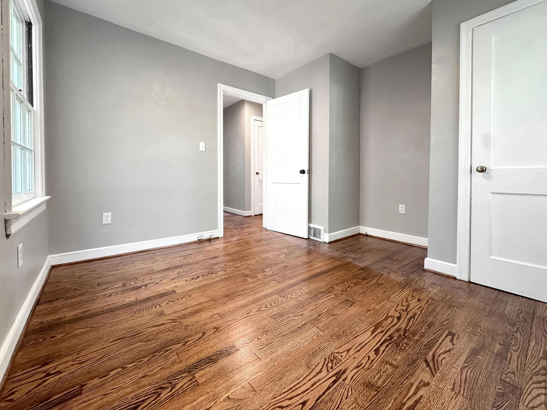 817 Hanover AVE - Photo 8