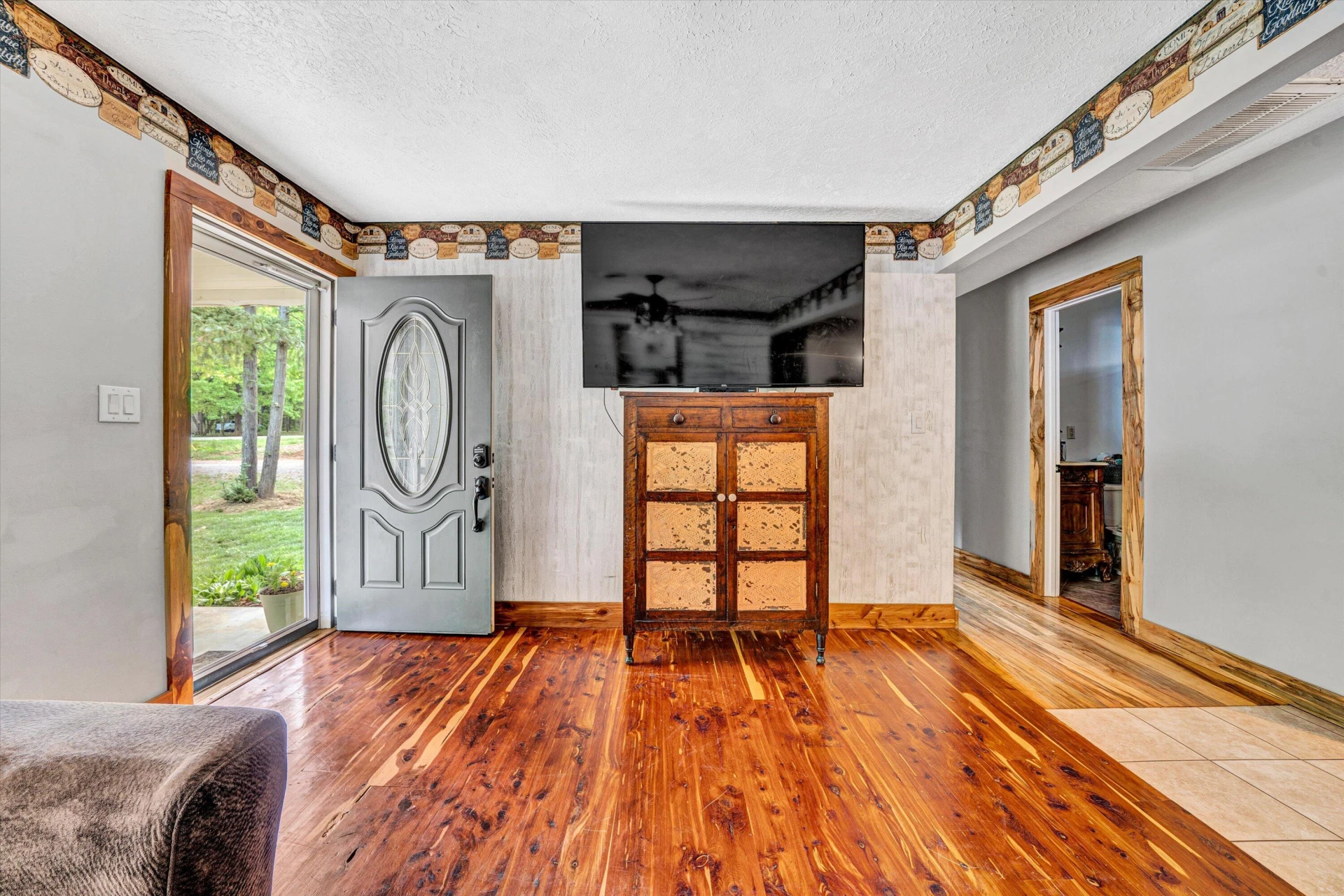 1999 Edwardsville RD - Photo 4