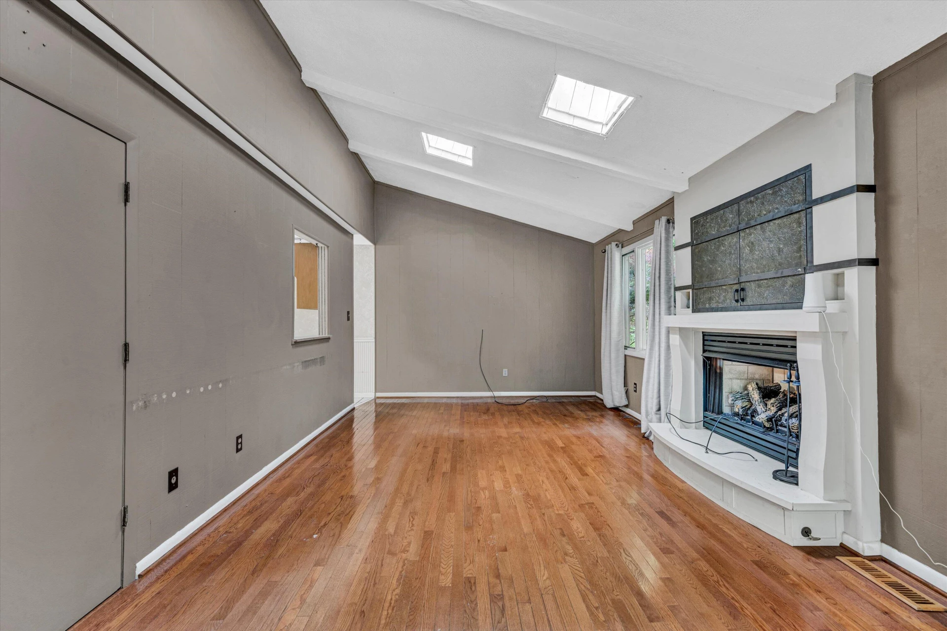 2350 Ross LN - Photo 12
