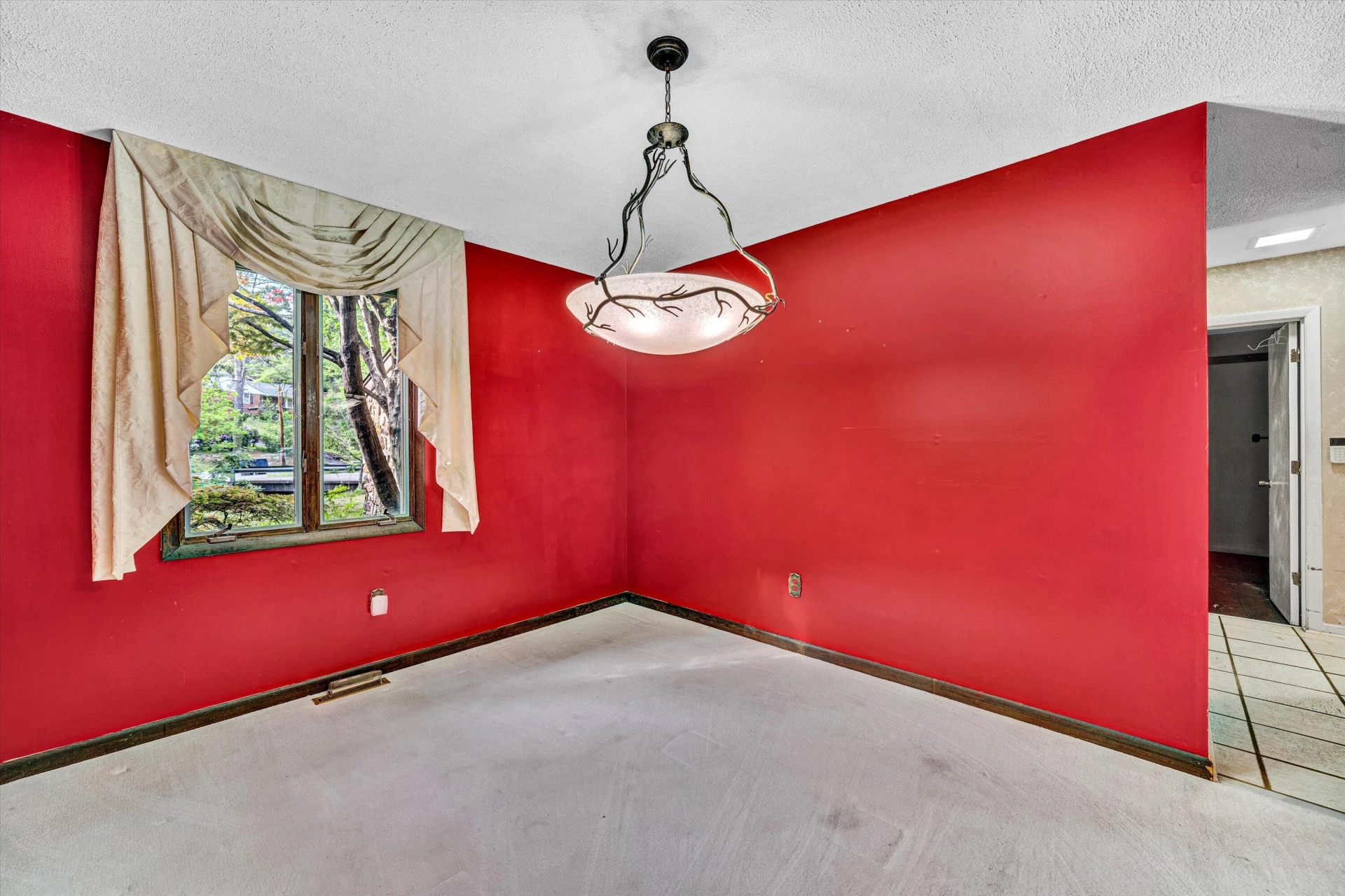 2350 Ross LN - Photo 6