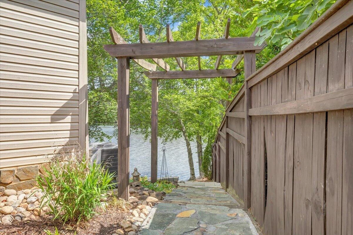 389 Blue Lake RD - Photo 115