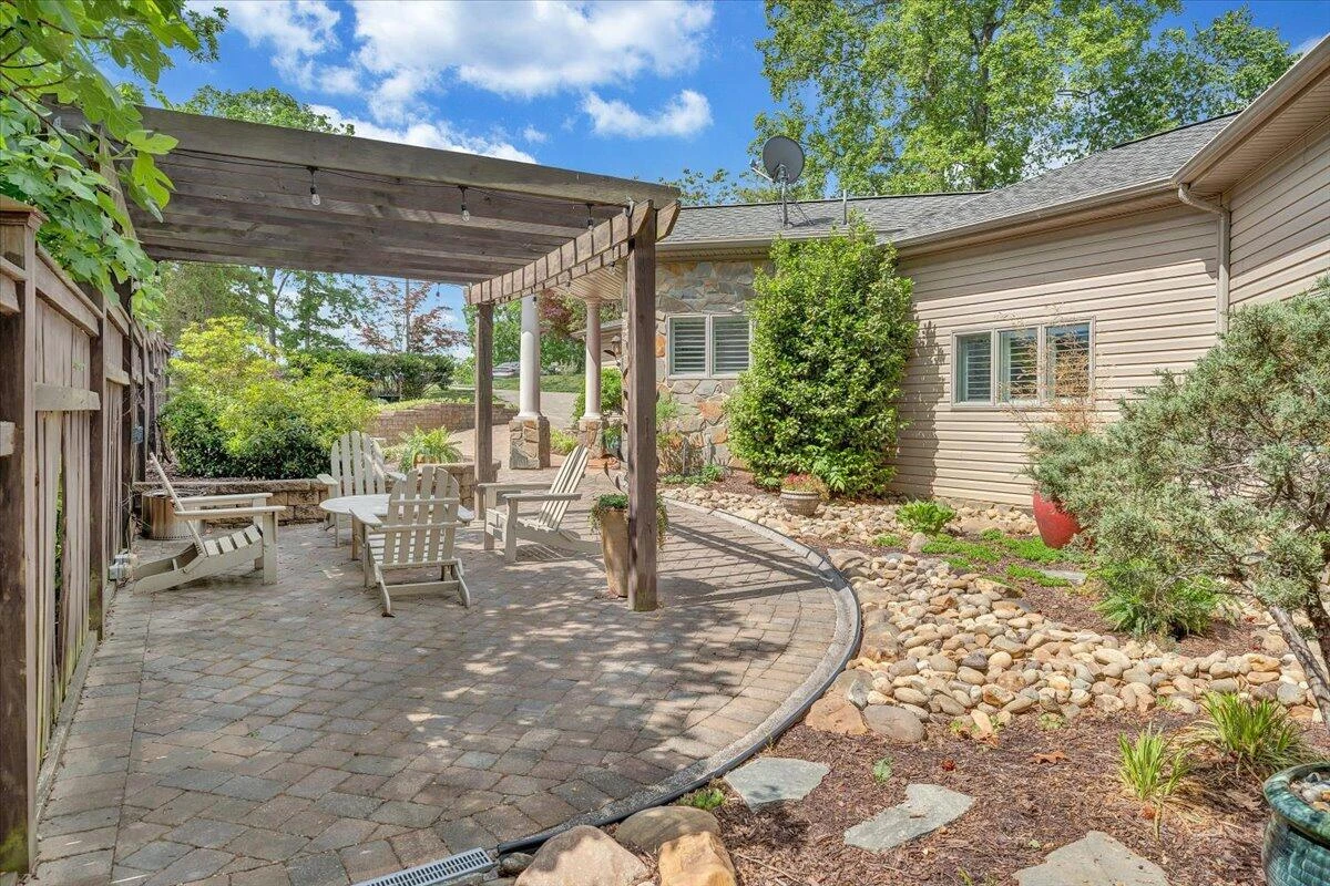389 Blue Lake RD - Photo 116