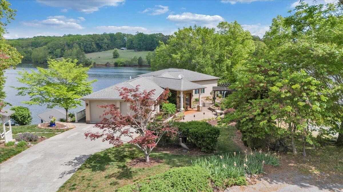 389 Blue Lake RD - Photo 118