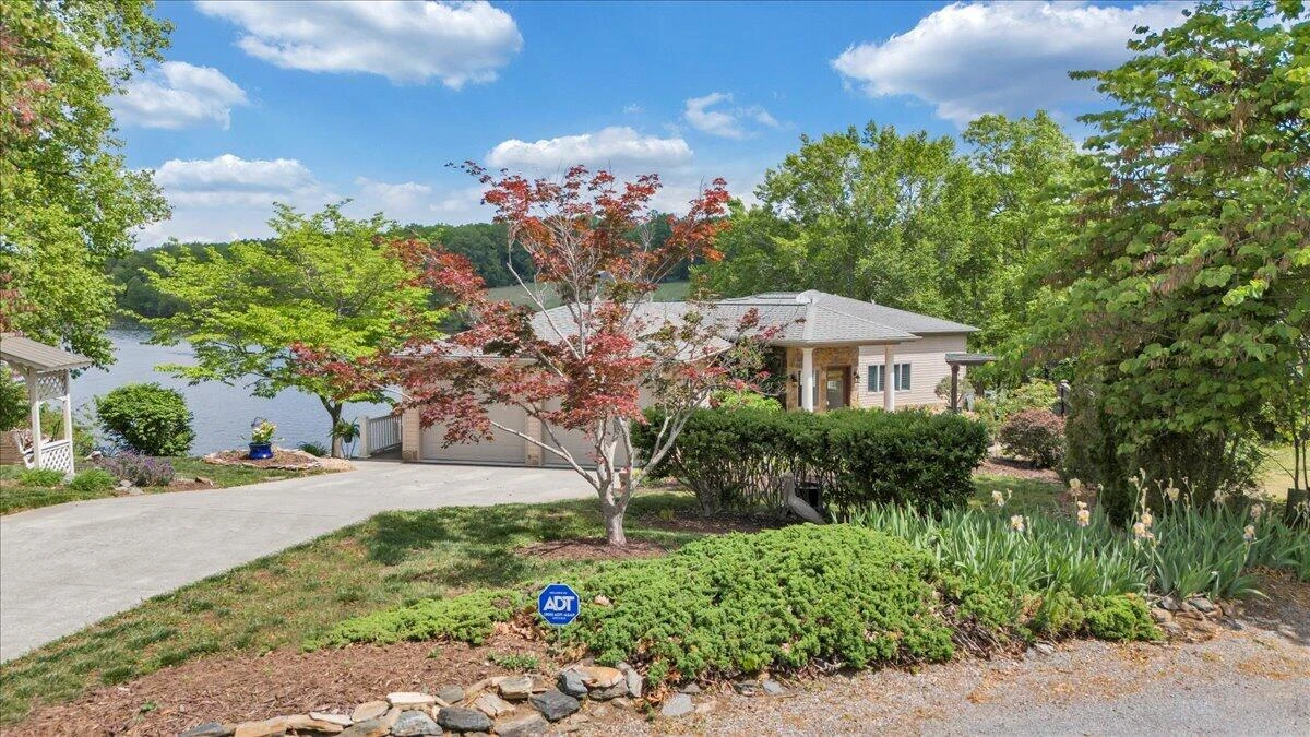 389 Blue Lake RD - Photo 119