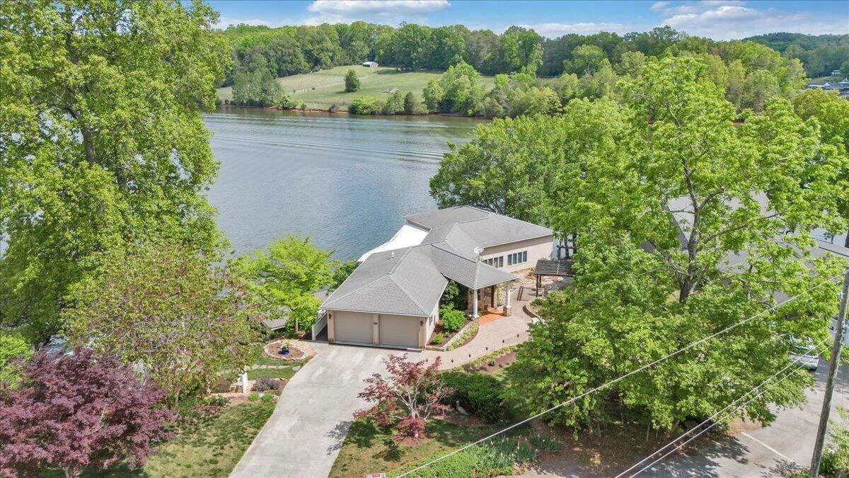 389 Blue Lake RD - Photo 121