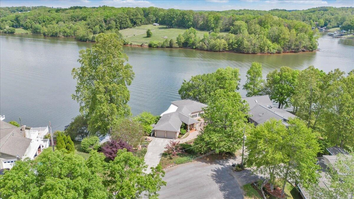 389 Blue Lake RD - Photo 123