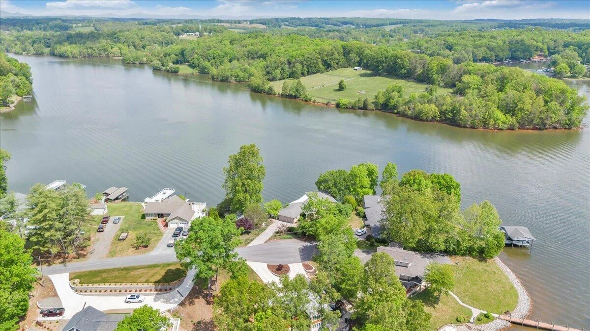 389 Blue Lake RD - Photo 126