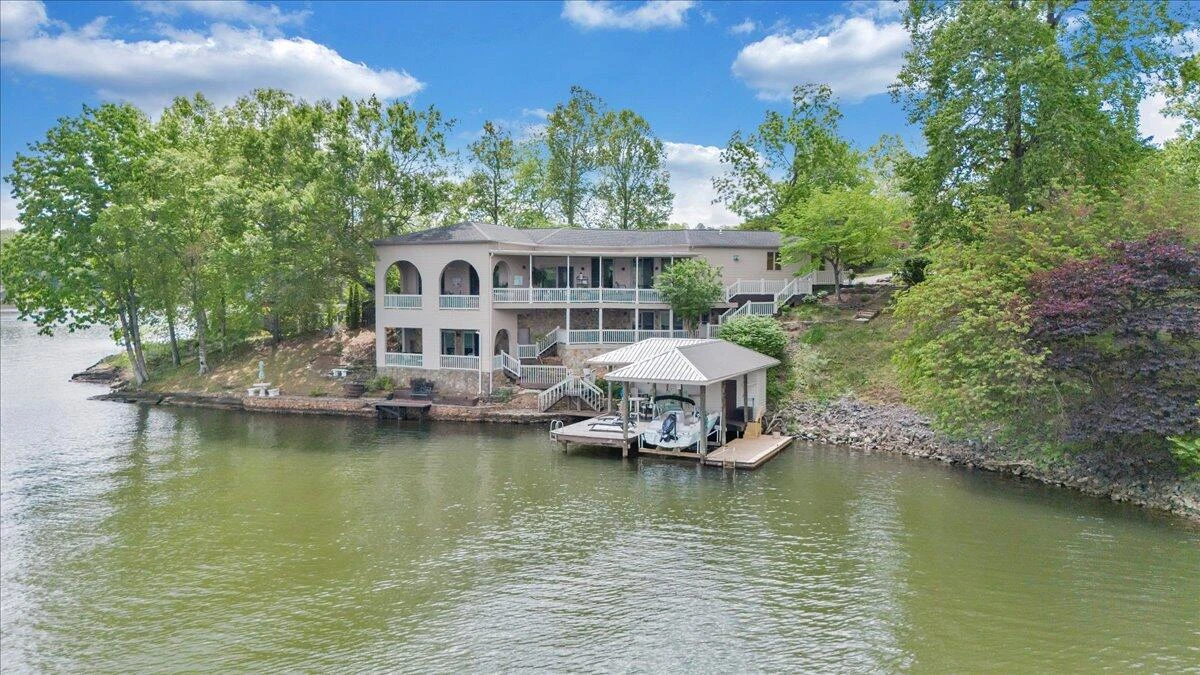389 Blue Lake RD - Photo 133
