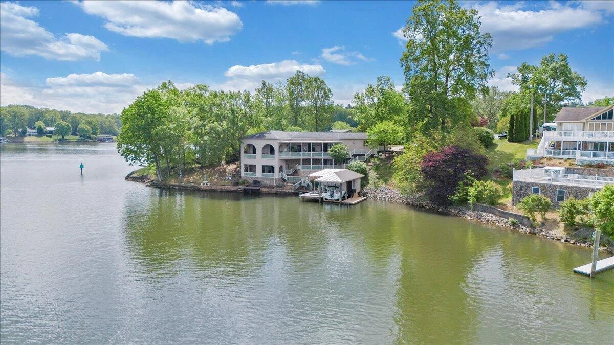 389 Blue Lake RD - Photo 134