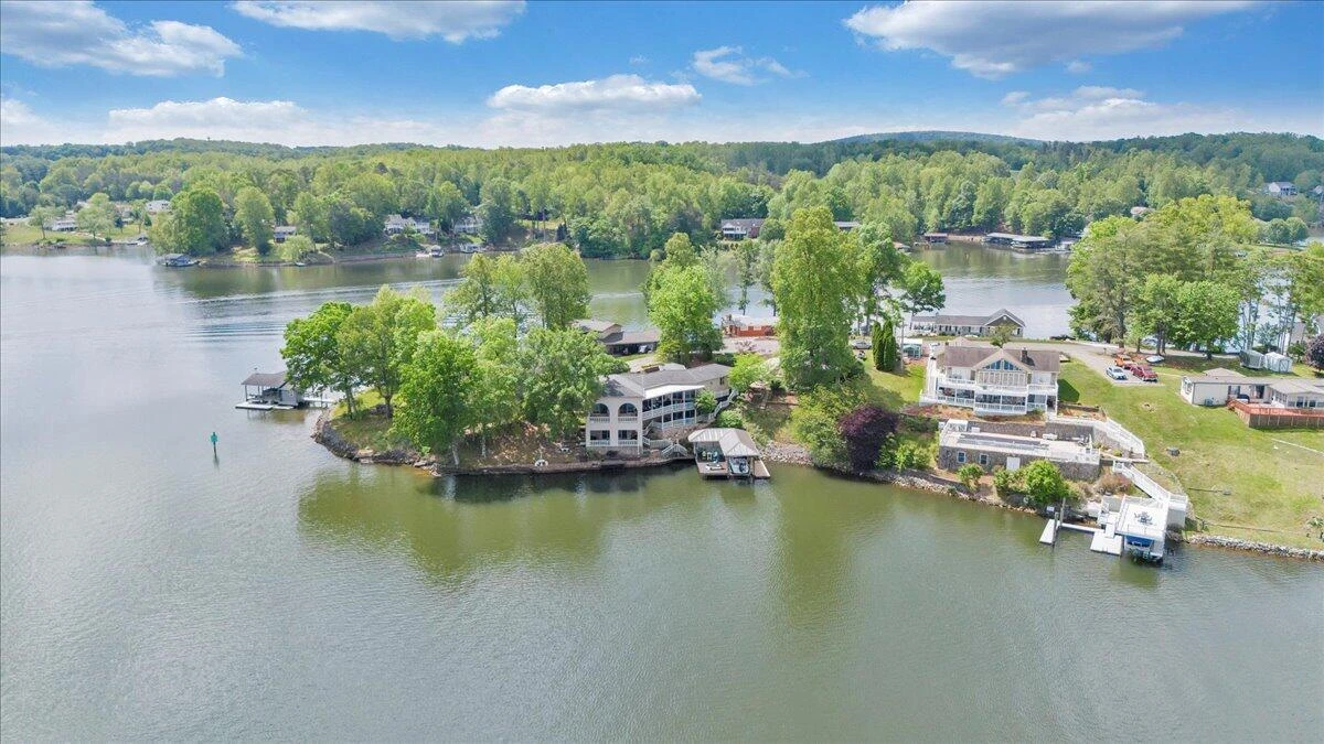 389 Blue Lake RD - Photo 140