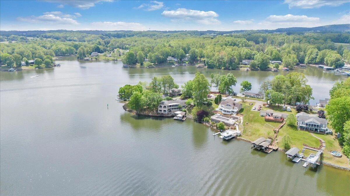 389 Blue Lake RD - Photo 141